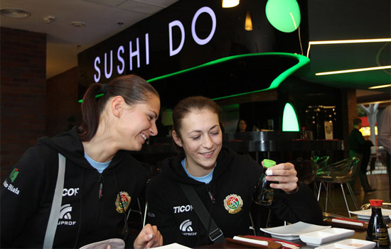 Spotkanie z siatkarkami BKS Aluprof w SUSHI DO